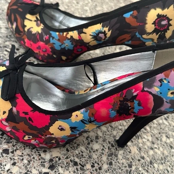 - Floral mixed Pattern detail high heels size 7 used hot tin roof ladies - Picture 4 of 16